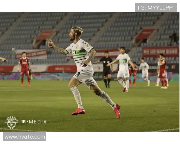 萨乌拉与佐伯阿汉的精彩对决分析与比赛前瞻